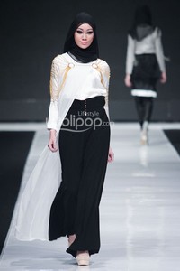 Jakarta, Indonesia - 19 Oktober. Jenahara Eastern Opulence. Jakarta Fashion Week 2014 at Senayan City. 19 Oktober 2013. Jakarta. [Foto: Mohammad Abduh/Wolipop]