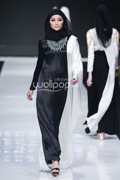 Jakarta, Indonesia - 19 Oktober. Jenahara Eastern Opulence. Jakarta Fashion Week 2014 at Senayan City. 19 Oktober 2013. Jakarta. [Foto: Mohammad Abduh/Wolipop]