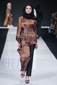 Jakarta, Indonesia - 19 Oktober. Jenahara Eastern Opulence. Jakarta Fashion Week 2014 at Senayan City. 19 Oktober 2013. Jakarta. [Foto: Mohammad Abduh/Wolipop]