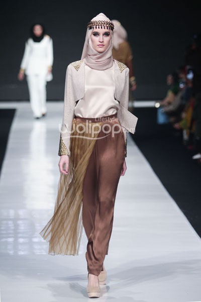 Jakarta, Indonesia - 19 Oktober. Jenahara Eastern Opulence. Jakarta Fashion Week 2014 at Senayan City. 19 Oktober 2013. Jakarta. [Foto: Mohammad Abduh/Wolipop]