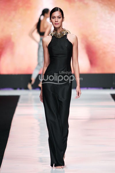 Jakarta, Indonesia - 19 Oktober. Yosafat Dwi Kurniawan National Treasure. Jakarta Fashion Week 2014 at Senayan City. 19 Oktober 2013. Jakarta. [Foto: Mohammad Abduh/Wolipop]