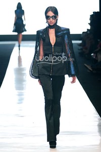 Jakarta, Indonesia - 19 Oktober. Tex Saverio Bringing Indonesia to The World. Jakarta Fashion Week 2014 at Senayan City, 19 Oktober 2013. Jakarta. [Foto: Mohammad Abduh/Wolipop]