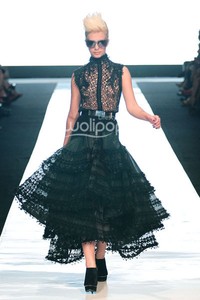 Jakarta, Indonesia - 19 Oktober. Tex Saverio Bringing Indonesia to The World. Jakarta Fashion Week 2014 at Senayan City, 19 Oktober 2013. Jakarta. [Foto: Mohammad Abduh/Wolipop]