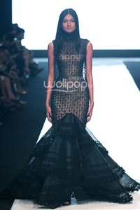 Jakarta, Indonesia - 19 Oktober. Tex Saverio Bringing Indonesia to The World. Jakarta Fashion Week 2014 at Senayan City, 19 Oktober 2013. Jakarta. [Foto: Mohammad Abduh/Wolipop]