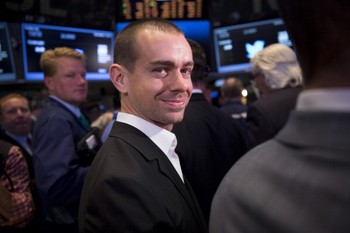 Tapi tahukah Anda siapa orang yang paling bertanggung jawab melahirkan Twitter? Ia adalah pria ganteng berusia 36 tahun bernama Jack Dorsey. (kredit foto: getty images)