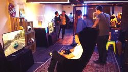 Apartemen 4, Surganya Gamer PlayStation 4