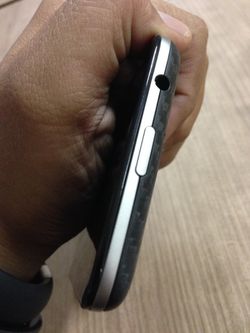 BlackBerry Z30, Ponsel Jumbo Tahan Banting