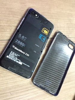BlackBerry Z30, Ponsel Jumbo Tahan Banting