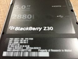 BlackBerry Z30, Ponsel Jumbo Tahan Banting