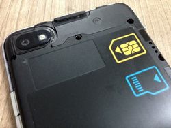 BlackBerry Z30, Ponsel Jumbo Tahan Banting