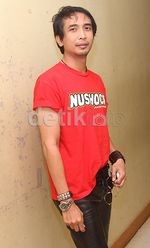 Piyu Tetap Eksis Bermusik