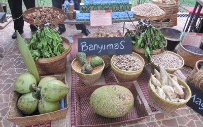 Berbelanja Aneka Produk Pangan Lokal di Acara Global Product Initiatives