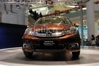 Mobilio Prestige dibekali mesin 1.500 cc SOHC i-VTEC.