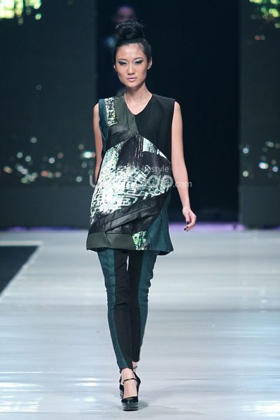 Jakarta, Indonesia - 20 Oktober. Jesica Suprin Mazed. LASALLE COLLEGE INTERNATIONAL JAKARTA presents SIGNATURE 2014 Jakarta Fashion Week 2014 at Senayan City. 20 Oktober 2013. Jakarta. [Foto: Mohammad Abduh/Wolipop]