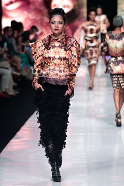 Jakarta, Indonesia - 20 Oktober. Aswin Satriyo Aji Metamorphosis. LASALLE COLLEGE INTERNATIONAL JAKARTA presents SIGNATURE 2014 Jakarta Fashion Week 2014 at Senayan City. 20 Oktober 2013. Jakarta. [Foto: Mohammad Abduh/Wolipop]