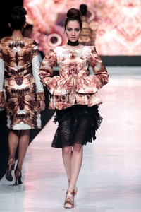 Jakarta, Indonesia - 20 Oktober. Aswin Satriyo Aji Metamorphosis. LASALLE COLLEGE INTERNATIONAL JAKARTA presents SIGNATURE 2014 Jakarta Fashion Week 2014 at Senayan City. 20 Oktober 2013. Jakarta. [Foto: Mohammad Abduh/Wolipop]