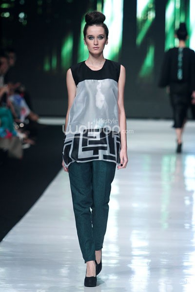 Jakarta, Indonesia - 20 Oktober. Jesica Suprin Mazed. LASALLE COLLEGE INTERNATIONAL JAKARTA presents SIGNATURE 2014 Jakarta Fashion Week 2014 at Senayan City. 20 Oktober 2013. Jakarta. [Foto: Mohammad Abduh/Wolipop]