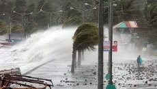 Jelang Topan Dahsyat Haiyan, Vietnam Evakuasi 100 Ribu Orang