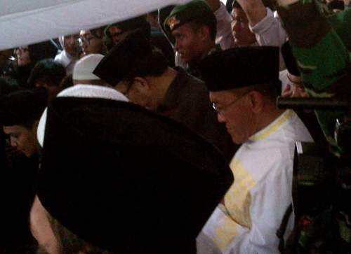 Ical Banggakan Hikmat Tomet yang Sukses Kibarkan Golkar di Banten