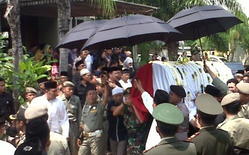 Jadwal Prosesi Pemakaman Suami Ratu Atut Dimajukan
