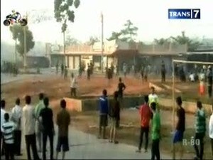 Tawuran Antar Kampung, Warga Saling Serang