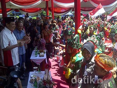 Peluncuran Produk Pahlawan Ekonomi di Surabaya