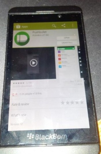 Tidak diketahui, apakah screenshot Google Play Store di BlackBerry 10 ini adalah asli atau sekedar hasil rekaan gambar semata. (kredit foto: phonearena)