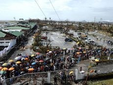 Kota Tacloban Hancur Dihantam Topan Haiyan, Aksi Penjarahan Marak