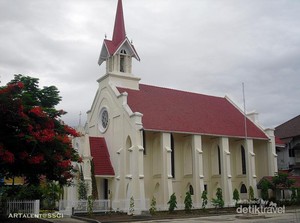 Kapel St Leo, Warisan Eropa di Kota Padang
