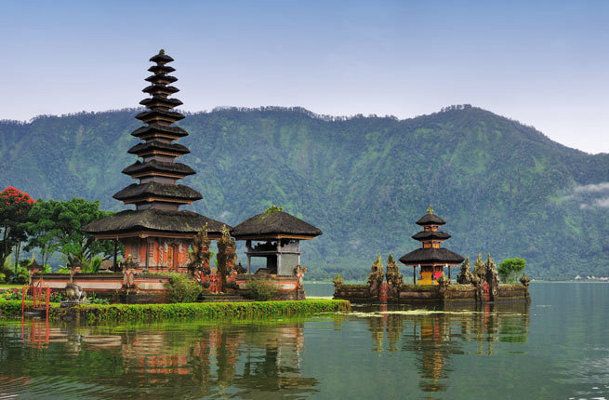 Danau Bratan Di Bali 7 Danau Tercantik Di Dunia