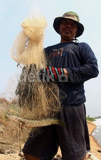 Ikan yang berhasil terjaring ini untuk konsumsi pribadi.