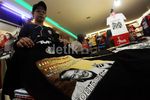 Kaos Bergambar Soeharto Laris Manis
