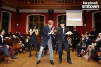 Berlokasi di Oxford Union Debating Chamber, Universitas Oxford, Super Junior menceritakan banyak hal soal perjalanan karier mereka. (SME)