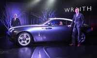 Wraith merupakan model Rolls-Royce dengan performa paling garang, dramatis dan bertenaga yang menjadi pemilik bagi maskot terkemuka, Spirit of Ecstasy. (dok. Rolls-Royce)