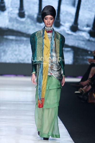 Jakarta, Indonesia - 20 Oktober. Deden Siswanto Royal Fair. Jakarta Fashion Week 2014 at Senayan City. Jakarta. [Foto: Mohammad Abduh/Wolipop]