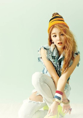 Penyebar Foto Bugil Ailee Juga Tipu Mahasiswi di New Jersey