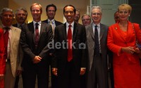 Duta besar negara-negara Uni Eropa yang hadir seperti Jerman, Belanda, Austria, Spanyol, Inggris, Perancis, Denmark, Swedia, Norwegia, Italia.