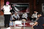KPK Amankan Barang Bukti dari Rumah Anas