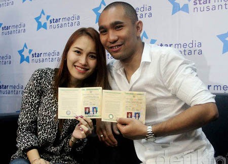 Enji Kenal Ayu Ting Ting dari Manajer Zaskia Gotik