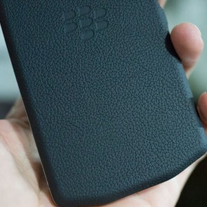 BlackBerry Porsche Dibanderol Rp 22 Jutaan?