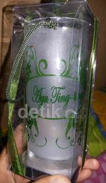 Gelas Suvenir Pernikahan Ayu Ting Ting