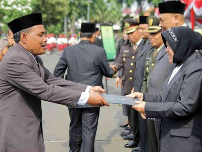Penghargaan untuk Puskesmas Teladan dan Bumantik