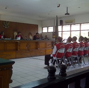 Hambat Pembangunan Waduk, Lima Buruh Tani Indramayu Disidang