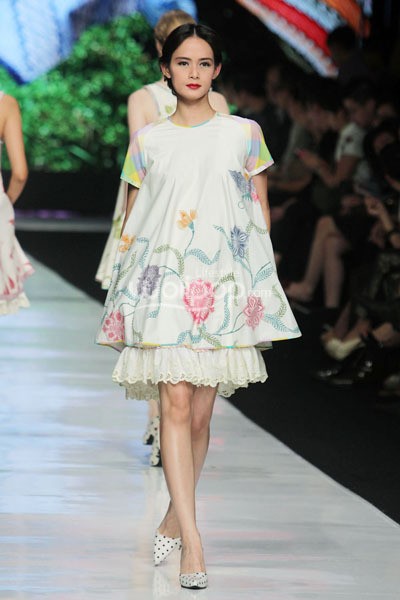 Jakarta, Indonesia - 21 Oktober. Edward Hutabarat Annual Show The Parang. Jakarta Fashion Week 2014 at Senayan City. 21 Oktober 2013. Jakarta. [Foto: Mohammad Abduh/Wolipop]