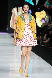 Jakarta, Indonesia - 21 Oktober. Edward Hutabarat Annual Show The Parang. Jakarta Fashion Week 2014 at Senayan City. 21 Oktober 2013. Jakarta. [Foto: Mohammad Abduh/Wolipop]