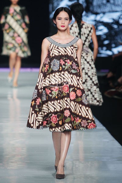 Jakarta, Indonesia - 21 Oktober. Edward Hutabarat Annual Show The Parang. Jakarta Fashion Week 2014 at Senayan City. 21 Oktober 2013. Jakarta. [Foto: Mohammad Abduh/Wolipop]
