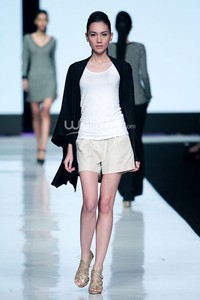 Jakarta, Indonesia - 21 Oktober. Ardistia Dwiasri JUARA. Jakarta Fashion Week 2014 at Senayan City. 21 Oktober 2013. Jakarta. [Foto: Mohammad Abduh/Wolipop]