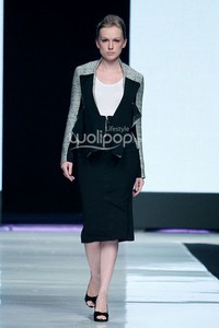 Jakarta, Indonesia - 21 Oktober. Ardistia Dwiasri JUARA. Jakarta Fashion Week 2014 at Senayan City. 21 Oktober 2013. Jakarta. [Foto: Mohammad Abduh/Wolipop]