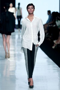 Jakarta, Indonesia - 21 Oktober. Ardistia Dwiasri JUARA. Jakarta Fashion Week 2014 at Senayan City. 21 Oktober 2013. Jakarta. [Foto: Mohammad Abduh/Wolipop]