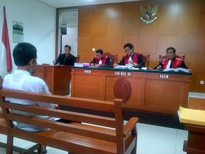 Penjual Senpi dan Penerima Uang Abu Roban Dijerat dengan UU Terorisme